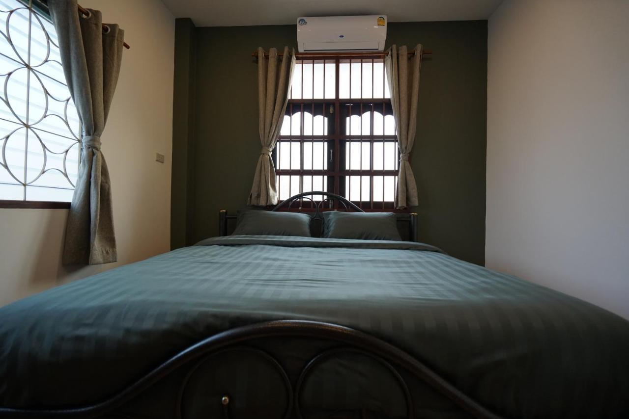 Niece Hostel Phuket - Sha Extra Plus Kültér fotó